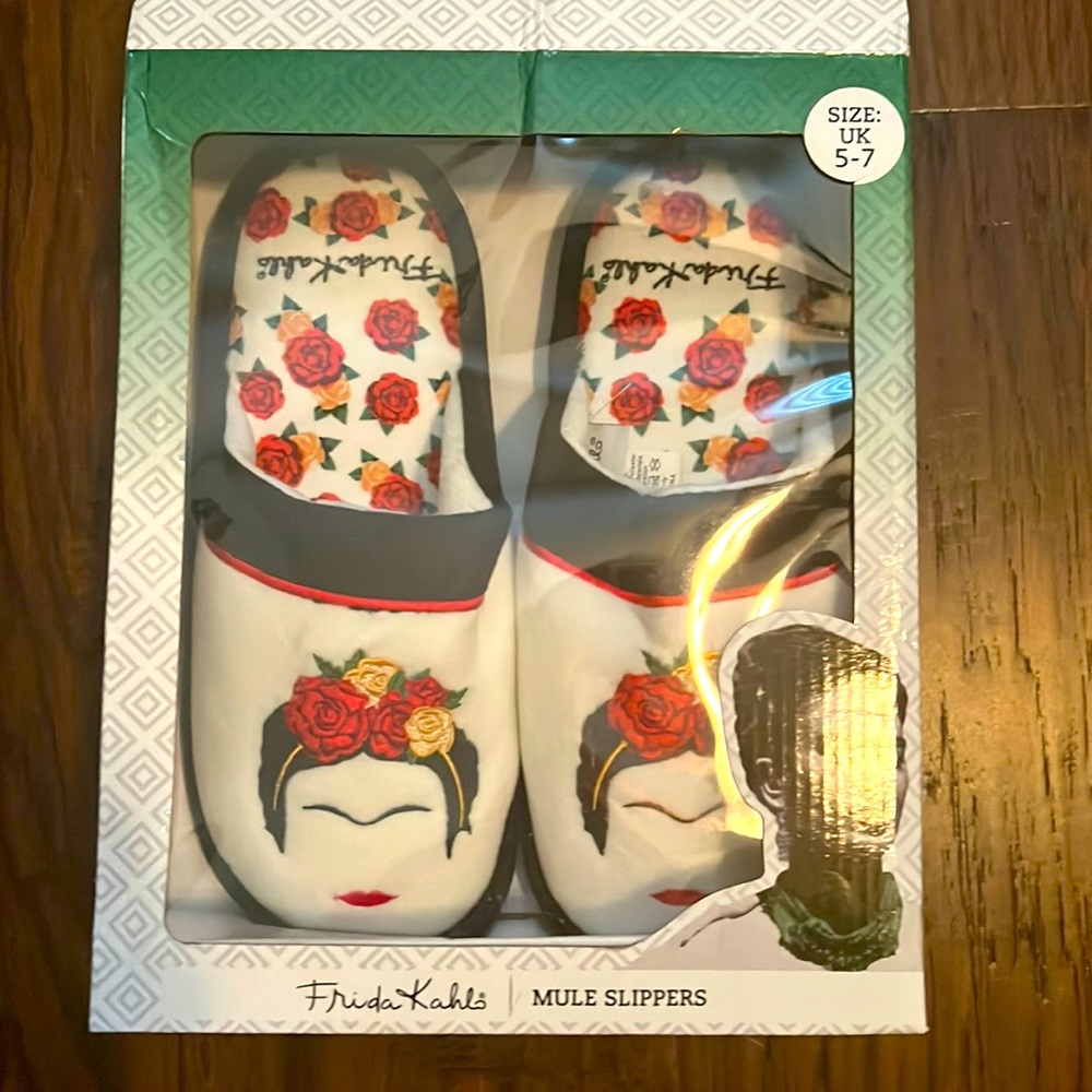 Frida Kahlo themed women’s slippers